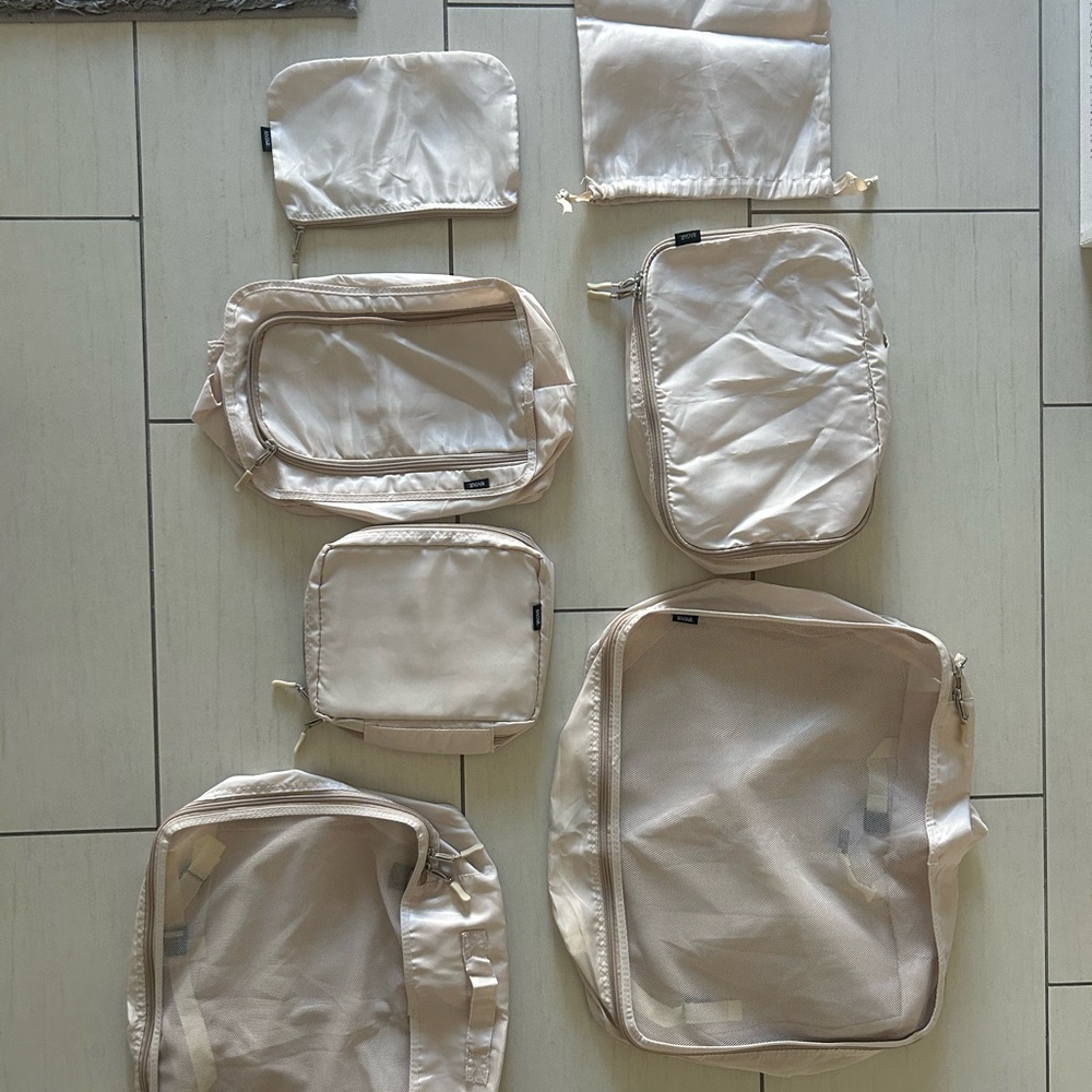 Set of Cream Travel Packing Cubes